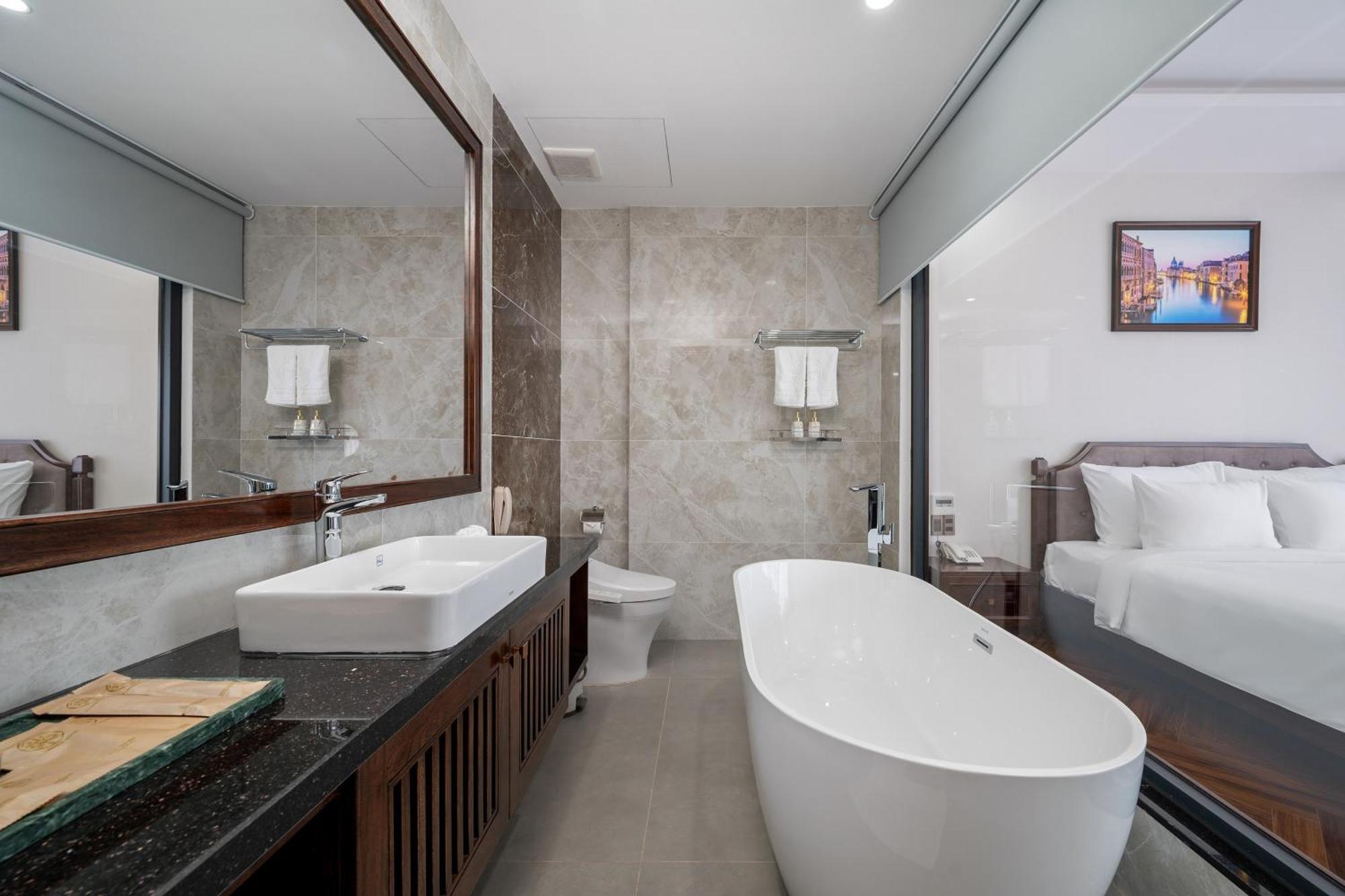 Khách sạn Florence 4*