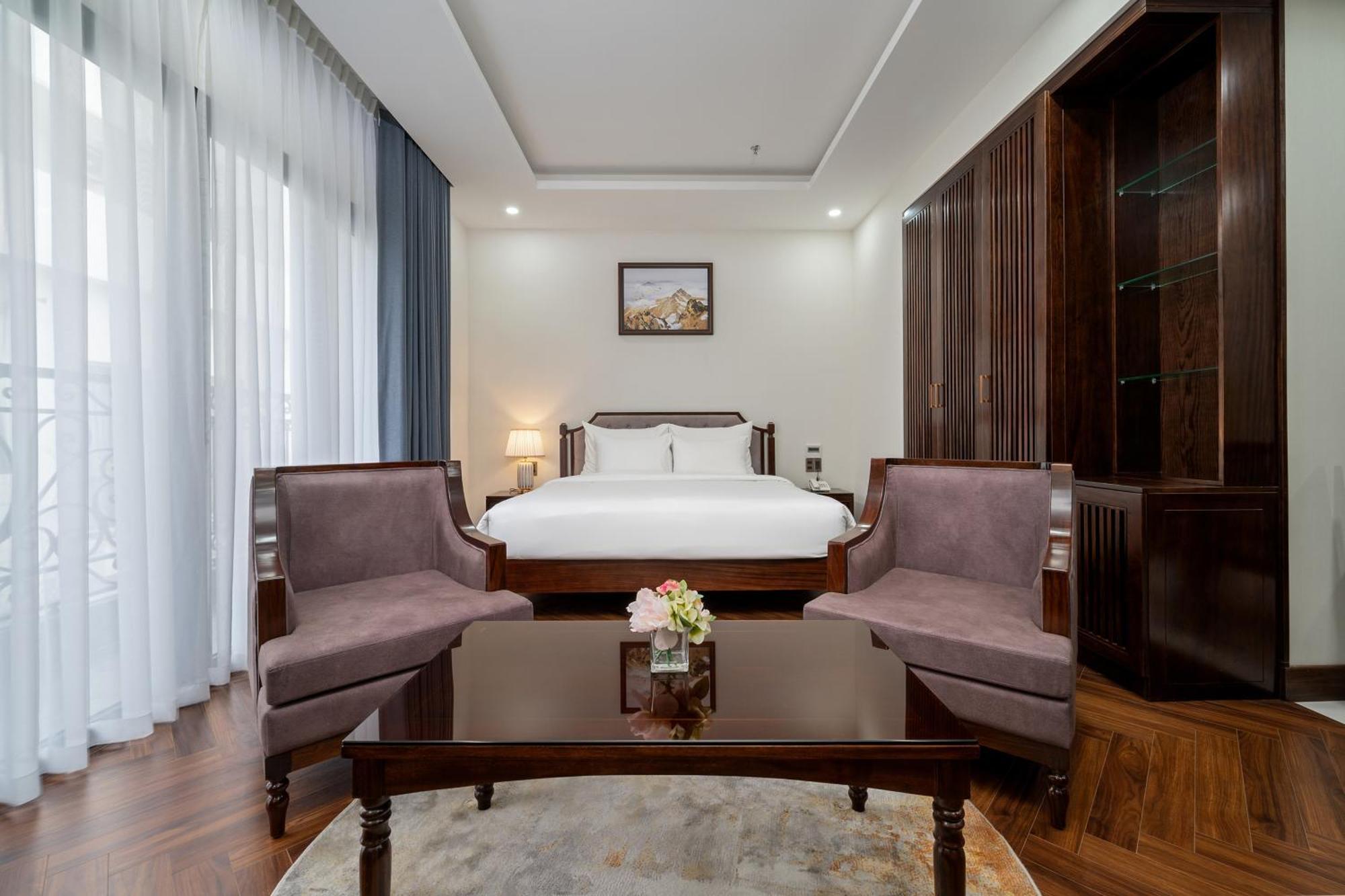 Khách sạn Florence 4*